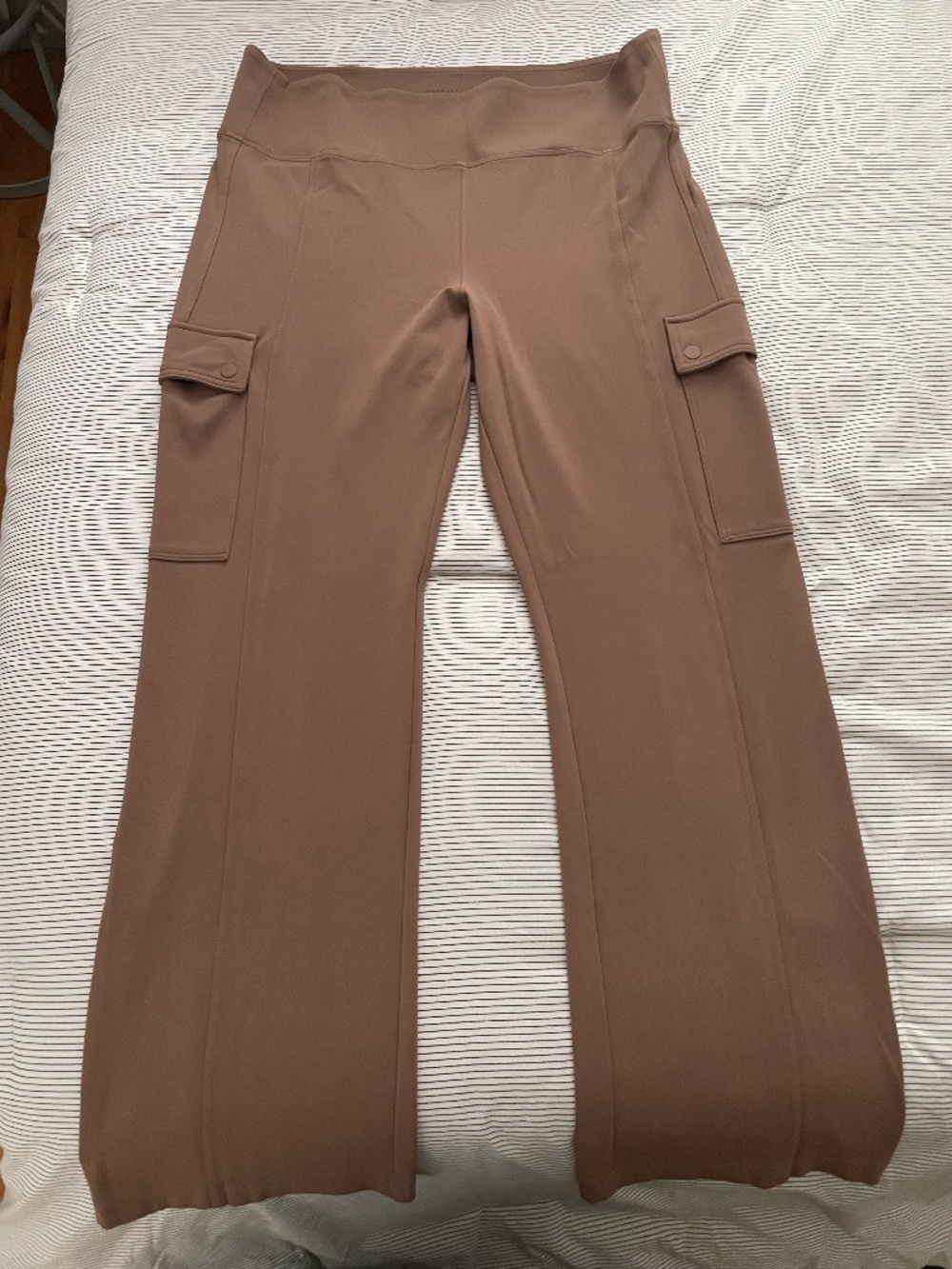 Athleta Delancey Cargo Straight Pant Tan Size Petite Large
